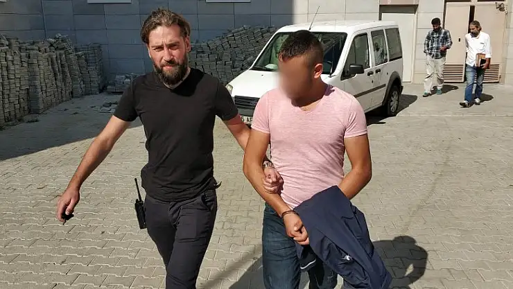 Bıçakla bir kişiyi ağır yaralayan genç adliyeye sevk edildi 