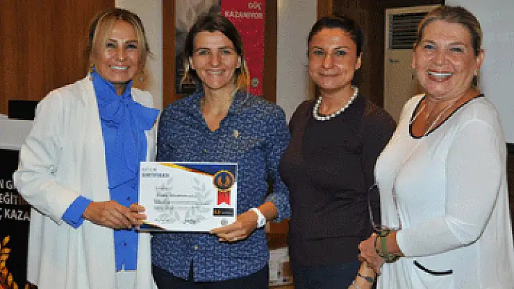 Girişimci kadınlar sertifikalarını aldı