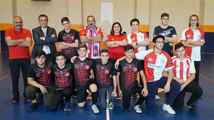 Uyanık: 'Alt yapıya önem vermeyen hiçbir kulüp ayakta kalamaz'