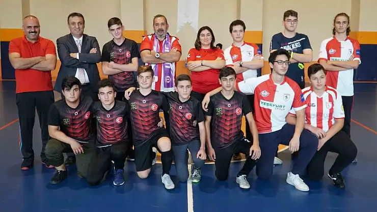 Uyanık: 'Alt yapıya önem vermeyen hiçbir kulüp ayakta kalamaz'