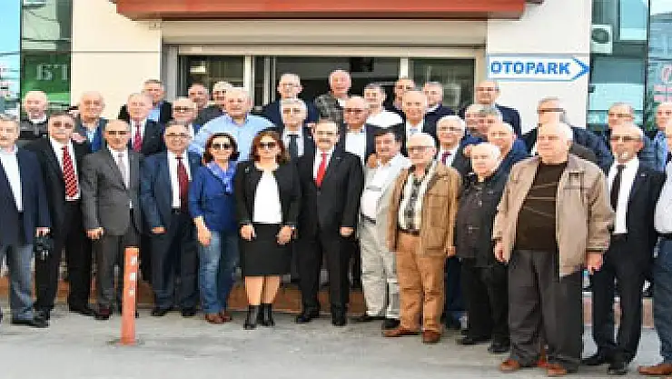 Lise arkadaşları yıllar sonra buluştu