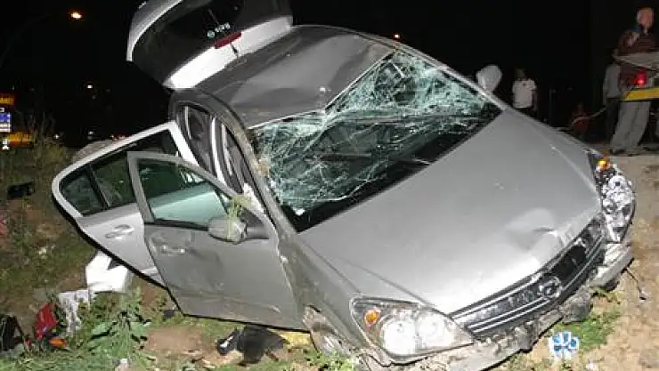 Ölümlü kazaya karışan otomobil sürücüsü kaçtı