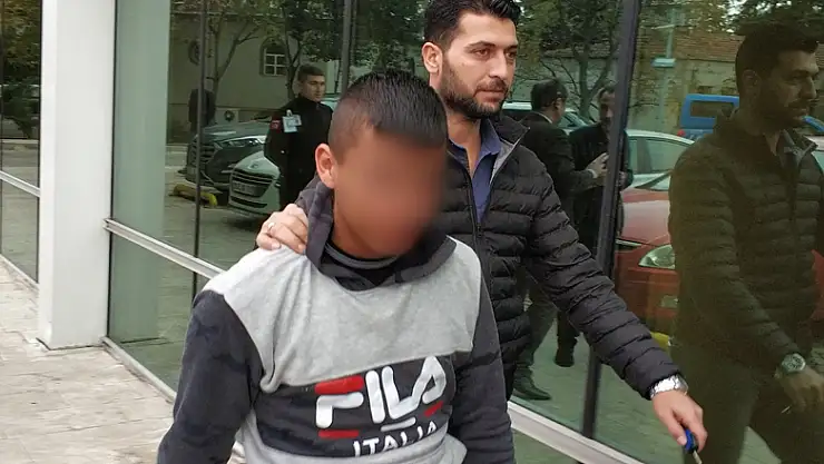 Öğrenci bıçaklayan çocuk adliyede