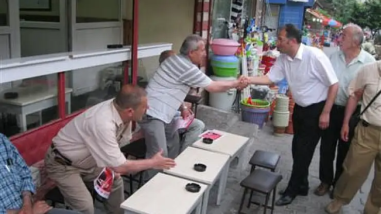 Gündüz, meşalelerle karşılandı