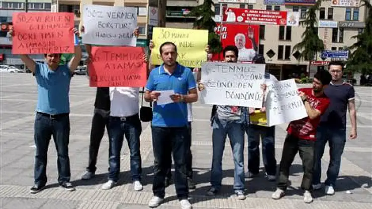 Atanamayan öğretmenler kadro bekliyor