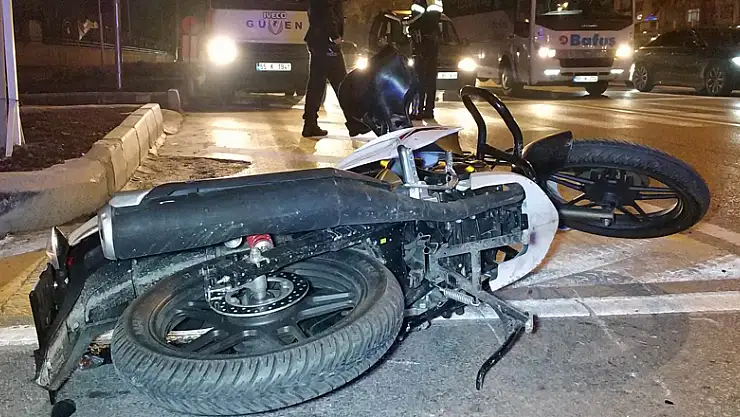Samsun'da tıra çarpan motosiklet sürücüsü ölümden döndü 