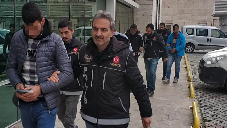 Samsun merkezli uyuşturucu operasyonda 6 kişi adliyede 