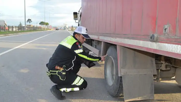 Bafra'da kış lastiği denetimi