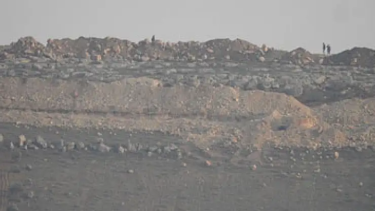 YPG'li teröristlerin hendek nöbeti