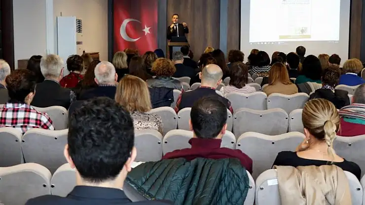 Eczacılara psikiyatrik hastalıklar eğitimi