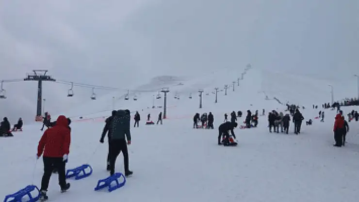 Akdağ'da kayak keyfi