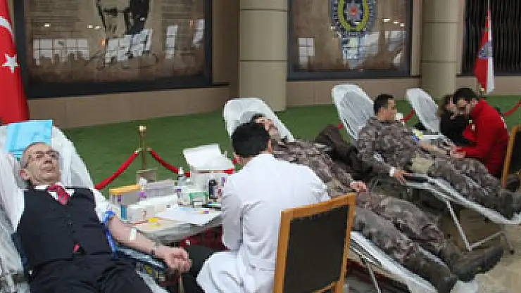 Emniyetten kan bağışına destek