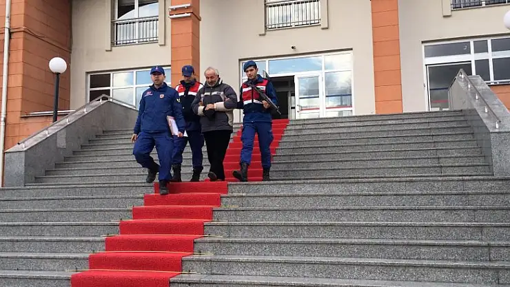 Pompalı Tüfekle 3 kişiyi  yaraladı