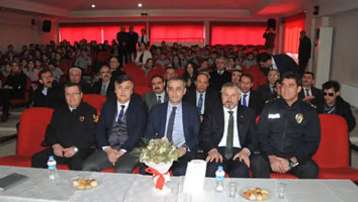 'Yaya Güvenliği' filmi 49 okulda 6 bin öğrenciye eş zamanlı olarak gösterildi