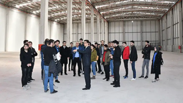 Üniversiteli gençler Samsun Lojistik Merkezinde