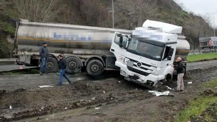 Tanker kazası ucuz atlatıldı