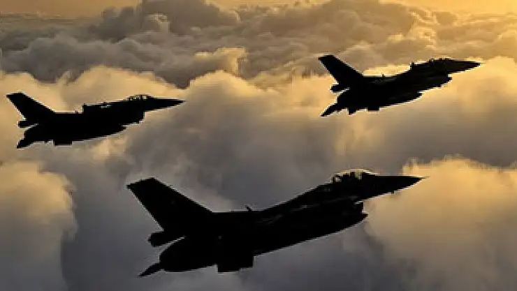 Kuzey Irak'a hava harekatı! Hedefler yerle bir edildi