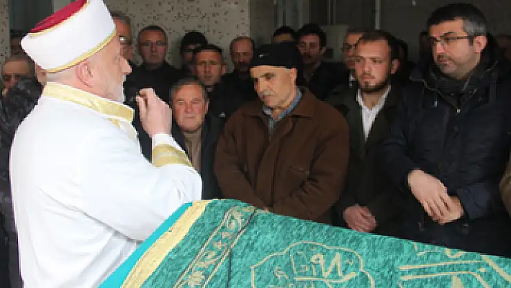 İkizine 'Size çok yük oldum' mesajı atarak denize atlamış 