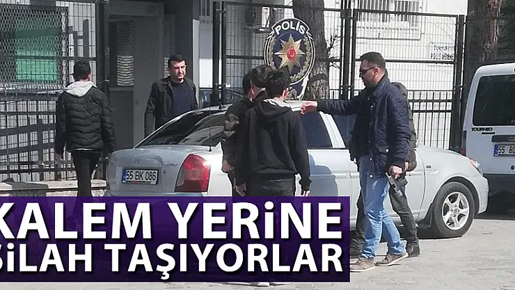 Kalem yerine silah taşıyorlar