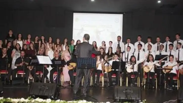 'Gençlik Merkezim'de yıl sonu etkinliği