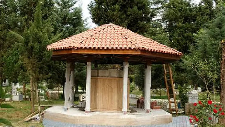 TARİHİ CAMİİ'NE CEVRE DÜZENLEMESİ