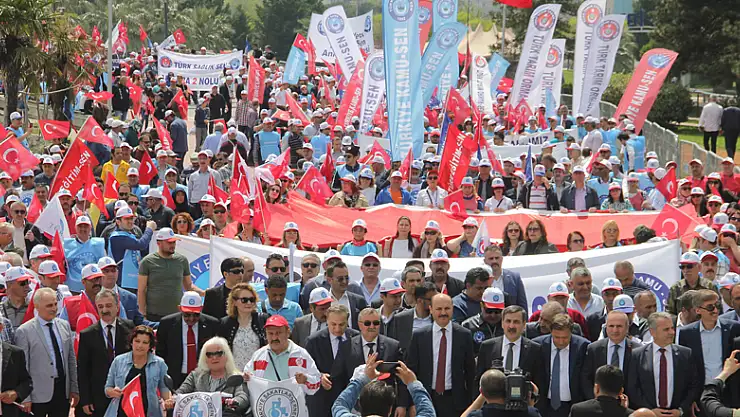 Türkiye Kamu-Sen'den Samsun'da '1 Mayıs' mitingi