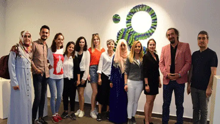 İlk mezunlar başarılarını sergiyle taçlandırdı