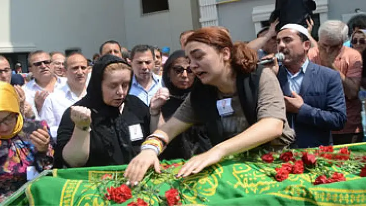 Kazada hayatını kaybeden doktor son yolculuğuna uğurlandı