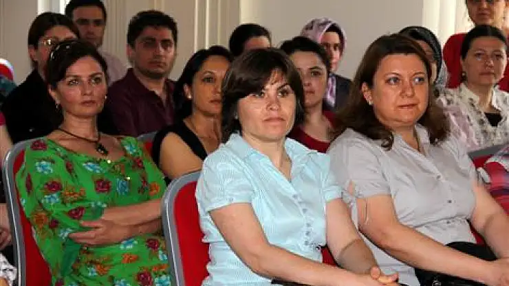 Sağlık personeline NRP uygulayıcı eğitim