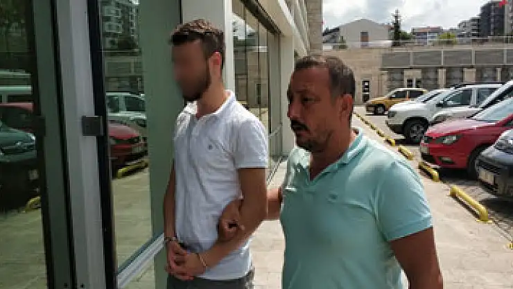 Evinde her çeşit uyuşturucu ele geçirildi