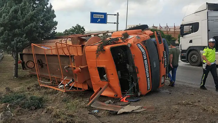 Samsun'da su tankeri devrildi: 2 yaralı 