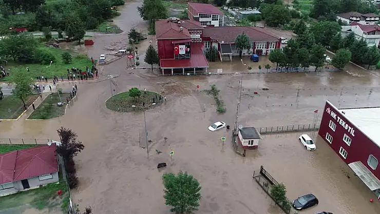 Sel bölgesinde havadan ve karadan hasar tespit çalışması  