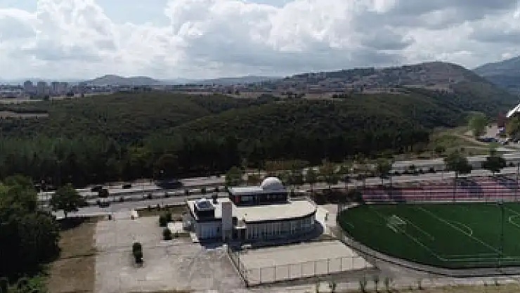 220 bin kişi uzayı izledi