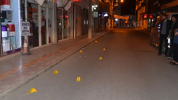 Mahalle sakinleri silah sesleriyle uyandı