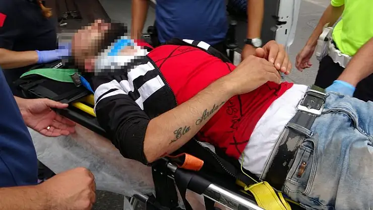 Trafikte sohbet ve kaza anı kamerada