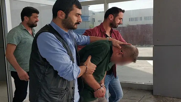 Kavgayı ayırmak isterken iki kişiyi bıçaklayan tutuklandı