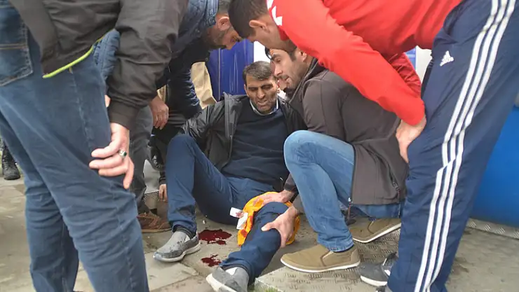 ATM'den para çekmek için beklerken silahlı saldırıda yaralandı