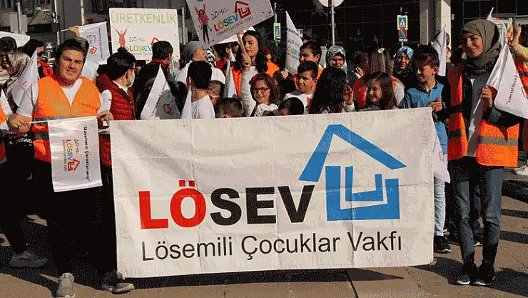 Başkan Demir: 'Ümit ediyoruz gelecekte kanserde tedavi sağlanacak'