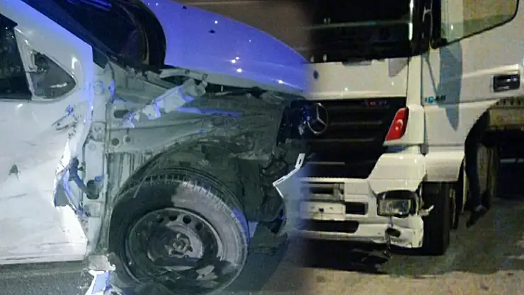 Samsun'da tır otomobil ile çarpıştı: 3 yaralı