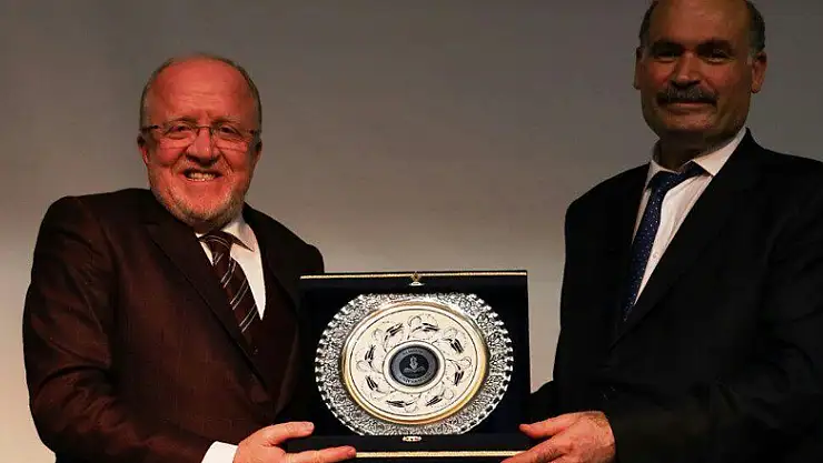 Kavas: 'Türkiye 'sorumluluk' hedefiyle Afrika'da'