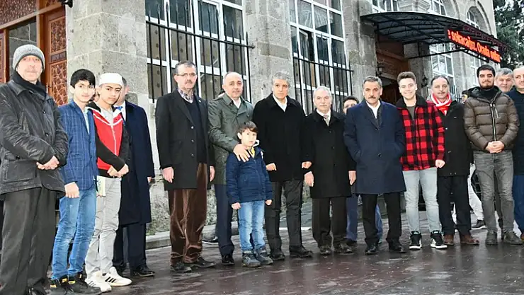 İlkadım sabah namazında buluşuyor