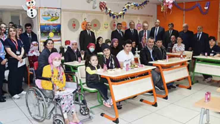 Karnelerini hastanede aldılar