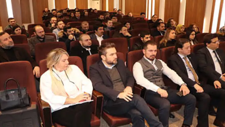 İş adamlarına 'sosyal medya ile öne çıkmanın yolları' anlatıldı