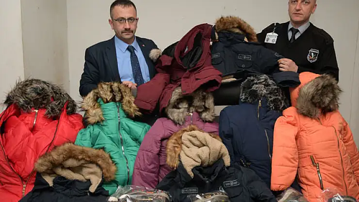 Samsun TSO'dan öğrencilere giysi yardımı