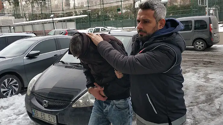 Eroin ve kokain ile yakalandılar