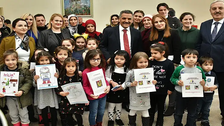 Samsun'da minikler anı ve hayallerini kitaba dönüştürdü