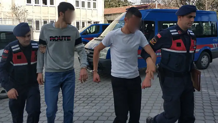 Kavgada bekçiyi bıçaklayan kardeşler adliyeye sevk edildi