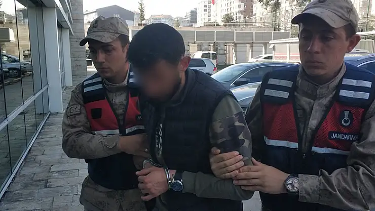 Tartıştığı akrabasını bıçakladı