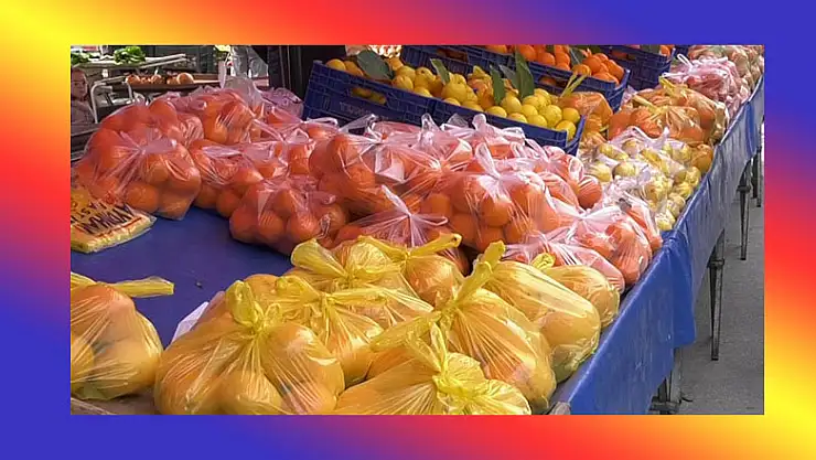 Esnaf poşetleme uygulamasına geçti