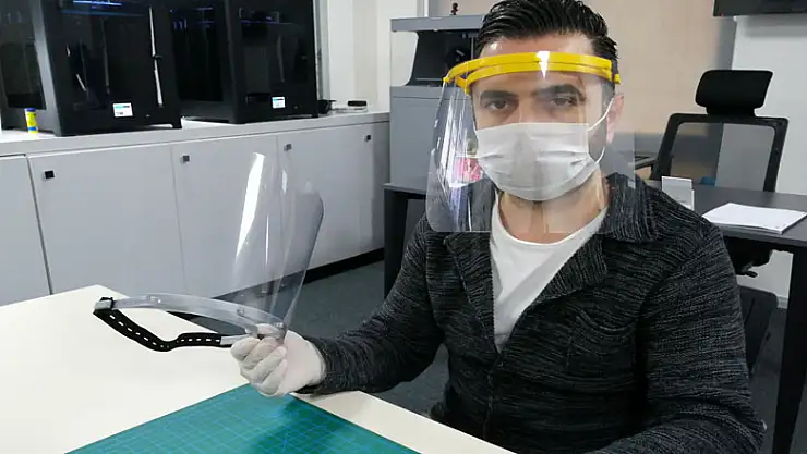 Teknopark'tan sağlık çalışanlarına ücretsiz yüz siperliği